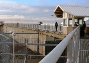 Hallan muerto en la cárcel de Punta Arenas a joven de 19 años
