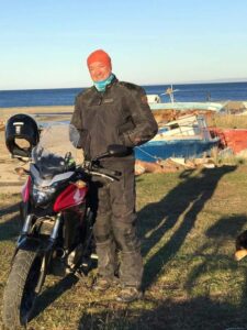 Camionero falleció tras caer de su moto en Argentina