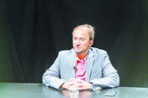“Los tiempos mejores lo han hecho mucho mejor que la ex Presidenta Michelle Bachelet”