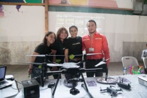 Expo Drones llegó a Punta Arenas y mostró diferentes modelos a los visitantes