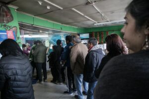 Pescaderías abarrotadas por ventas en Semana Santa