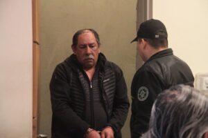 Hombre que fue detenido por apuñalar a cliente de bar recuperó su libertad