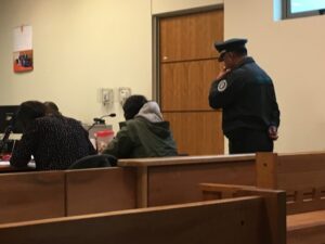 Detención ciudadana logra capturar a sujeto que sustraía especies en local chino