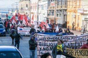 Cerca de 200 personas participaron en marcha por el Día de los Trabajadores