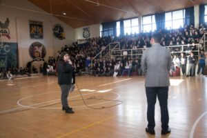 Estudiantes denuncian acoso sexual de asistente de la educación