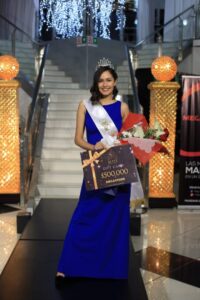 Con un gran evento se coronó a la nueva Miss Mega Store 2019