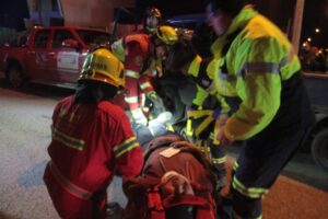 Sujeto ebrio al volante fue formalizado por manejar sin licencia y colisionar dejando abandonado a su acompañante lesionado