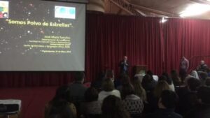 Premio Nacional de Ciencias exactas, José Maza realizó charlas en Punta Arenas.