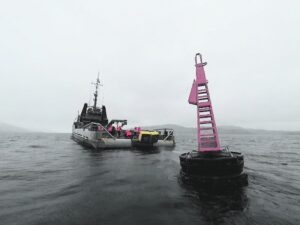 Armada restauró boya monitora de tráfico marítimo en el Estrecho de Magallanes