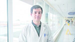 “Hay mucha evidencia en los últimos dos o tres años de que un paciente que inicia su terapia y se trata, no contagia”