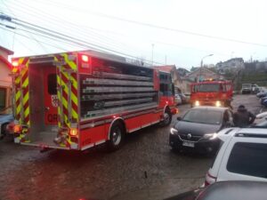 Principio de incendio movilizó a bomberos en pleno centro de la ciudad