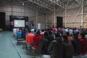 Llevan la magia del cine hasta  los internos de la Cárcel de Punta Arenas