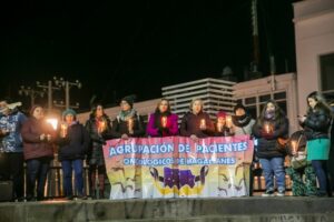 Agrupación de Pacientes Oncológicos realizó velatón acompañados por senadora Goic