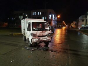 Una lesionada y daños de consideración en colisión registrada en avenida Colón