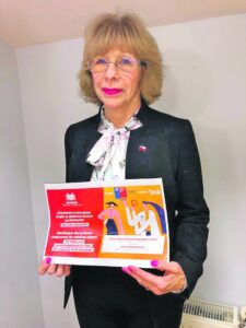 Llaman a mujeres de la región a participar en concurso literario