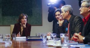 Menos carga laboral, más seguridad y beneficios para los profesores