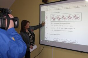 Mineduc ordenó plan de reforzamiento escolar digital por prolongado paro docente