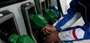 ENAP anticipa caída en precios de bencinas y diésel pero parafina registrará leve aumento