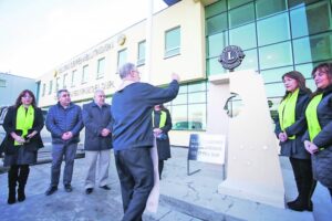 Inauguran  monolito en  el Centro de  Rehabilitación