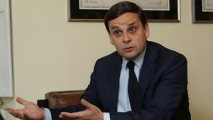 Es hora de menos análisis, eso nos está llevando a una parálisis de expectativas