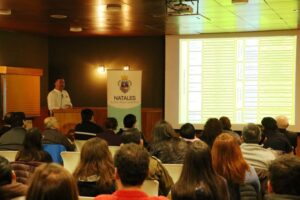 Importantes expositores llegaron hasta Pto. Natales para participar en seminario de Medio Ambiente