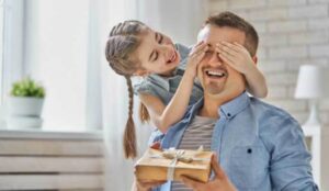 Papás tecnológicos: ¿Cómo sorprenderlos en su día?