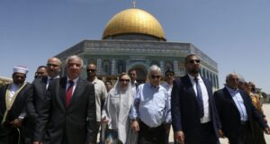Piñera en compañía de alta autoridad palestina causo tensión diplomática en Israel