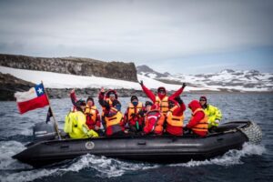 Jóvenes de 14 regiones de Chile buscarán llegar al Continente Blanco
