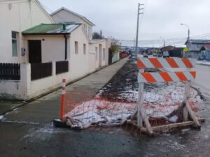 Vecinos del Barrio Prat alegres por trabajos de mejoramiento de aceras