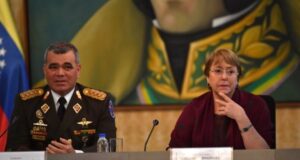 Bachelet se reúne con altos cargos chavistas en su visita a Venezuela