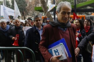 Profesores alistan votación para definir futuro del paro docente