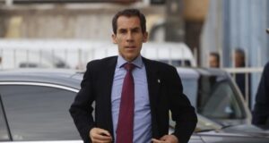 Alcalde Felipe Alessandri advirtió que cerrará el Instituto Nacional