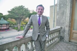 Claudio Radonich es el tercer alcalde con mayor imagen positiva en Chile