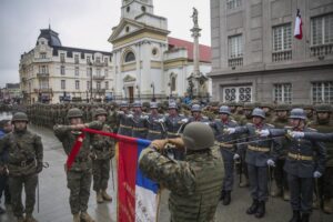 Vibrante ceremonia de Juramento a la Bandera se desarrolló en la Plaza de Armas