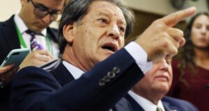 Diputado demócrata cristiano, Pablo Lorenzini, molesto por temprana citación