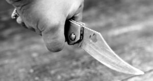 Le dijo que le avergonzaba que fuese gay: hombre apuñala a su hijo tras pelea en Quilpué