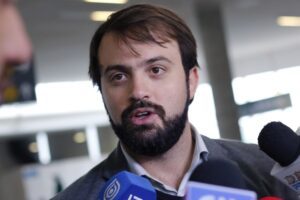 “Yo adopté Valparaíso, hoy soy más  de acá que de allá (Magallanes)”