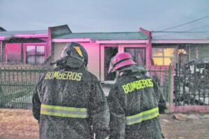 Perrita salvó de incendio a joven que dormía