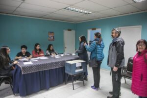 Profesores en Punta Arenas votan por continuidad del paro con 55,22% de los sufragios