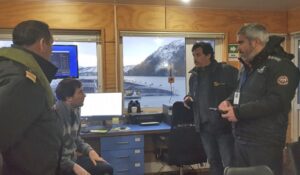 SMA, Sernapesca y Directemar fiscalizan a empresa Nova Austral