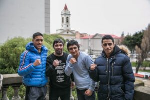 Boxeadores que animarán velada tuvieron su primer cara a cara