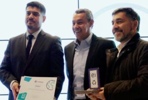 ENAP fue premiada por su aporte al  reciclaje de sus desechos electrónicos