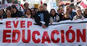 Profesores realizaron nueva marcha por Santiago: están dispuestos a seguir movilizados