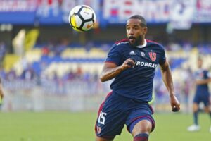 Confirman gravedad de lesión de Jean Beausejour: se perderá partido ante Temuco