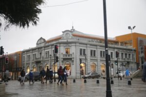 Tránsito y Obras Municipales se reubicarán en edificio que ocupa tienda Johnsons