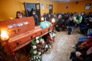Folcloristas de Punta Arenas lamentan el  repentino fallecimiento de reconocido bailarín
