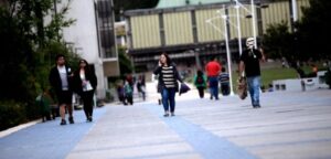 Proyecto que prohíbe enviar a Dicom por deudas en educación avanza en el Senado