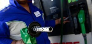 ENAP anticipa nueva semana de variación mixta en precios bencinas: la de 93 octanos bajará $1,3