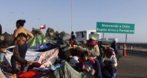 Gobierno permitirá ingreso a Chile de venezolanos sin visa o pasaporte para 
