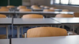 Policía despliega amplio operativo por posible tiroteo en escuela tras amenazas de exalumno